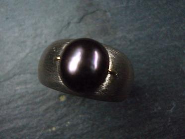 [Ring WG Perle schwarz]